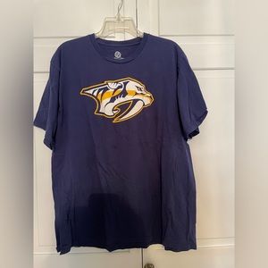 Fanatics Nashville Predators t shirt like new! XL